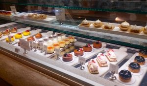 Pastry Display / Temperature Controled Showcase - Tout Suite