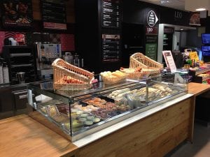 6040 G1 - Refrigerated Display Case