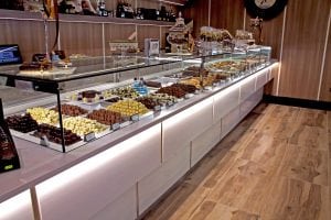 Flat - Chocolate with Humidity Control Display Case