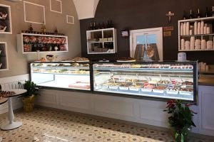 IceQueen - Pastry & Gelato Display Case